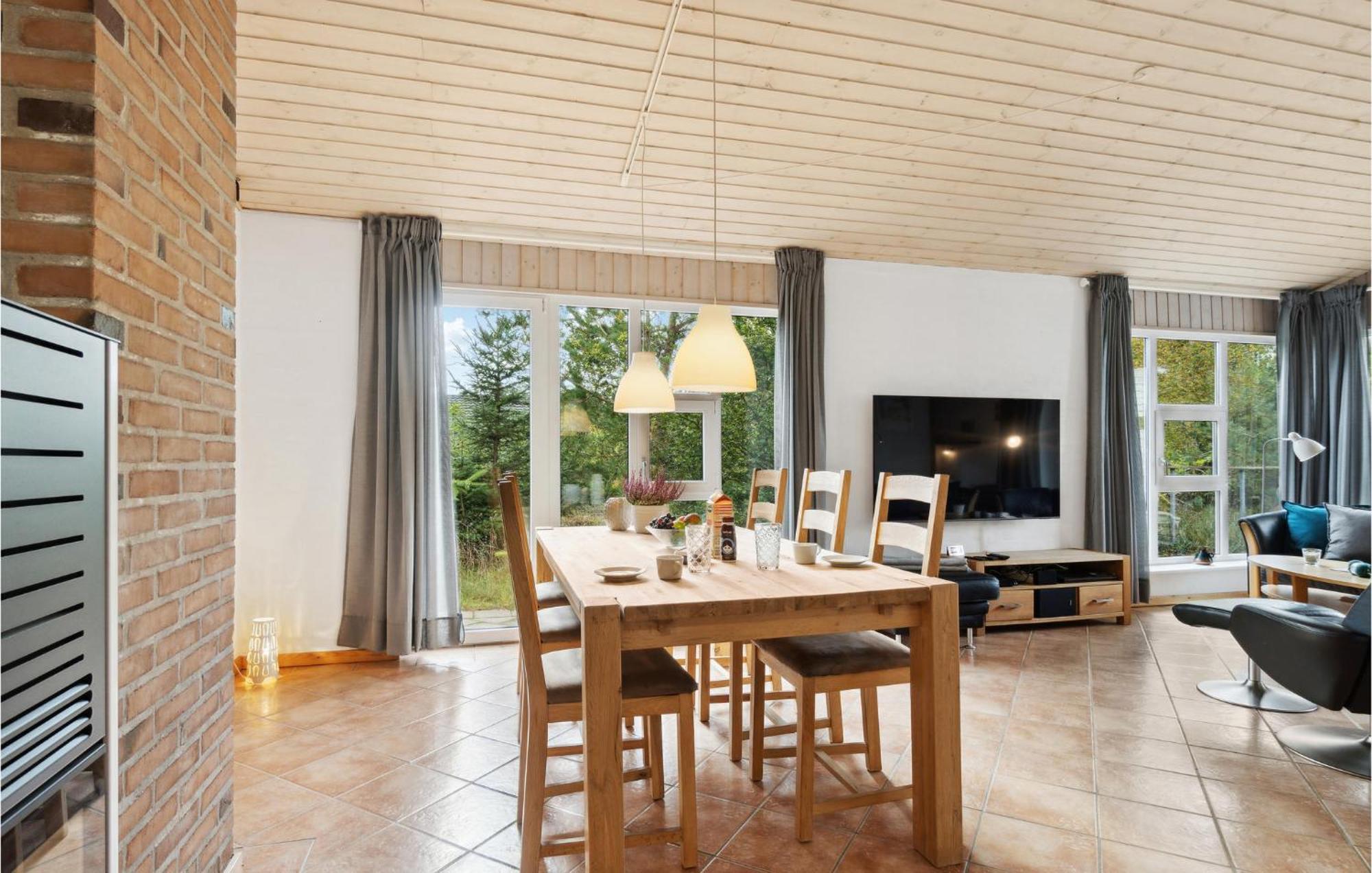 Lovely Home In Fjerritslev With Wifi Bagian luar foto